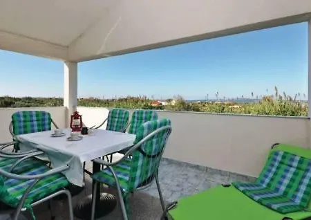 Despini Apartment *